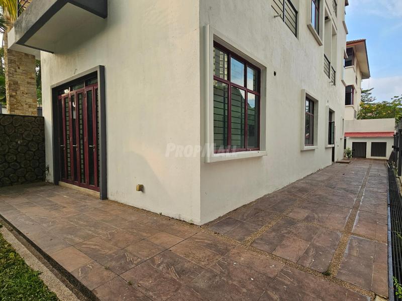 3.5 Storey Bungalow End Lot @ Taman Yarl OUG KL For Sale