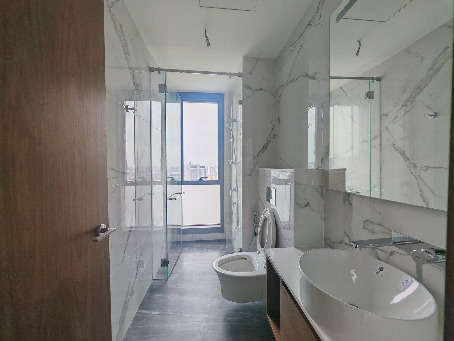 Brand New, Fully Furnished & Ready. The Core Residence for Rent