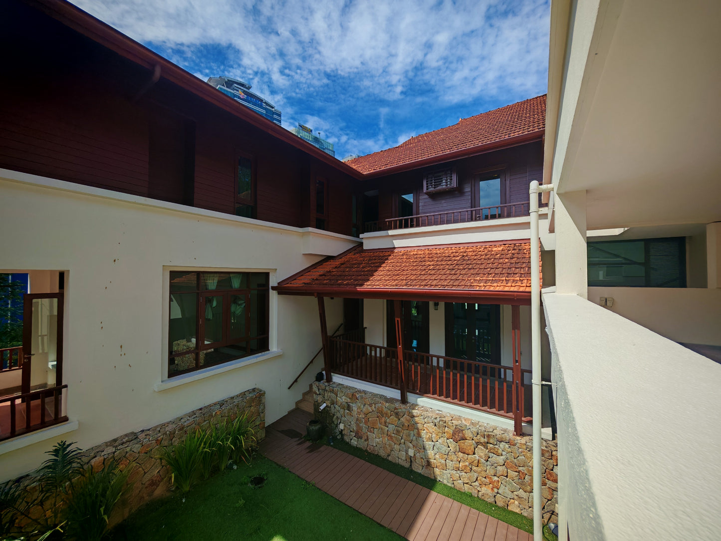 Luxury Bungalow Near KL Sentral & Mid Valley. Sri Bukit Persekutuan