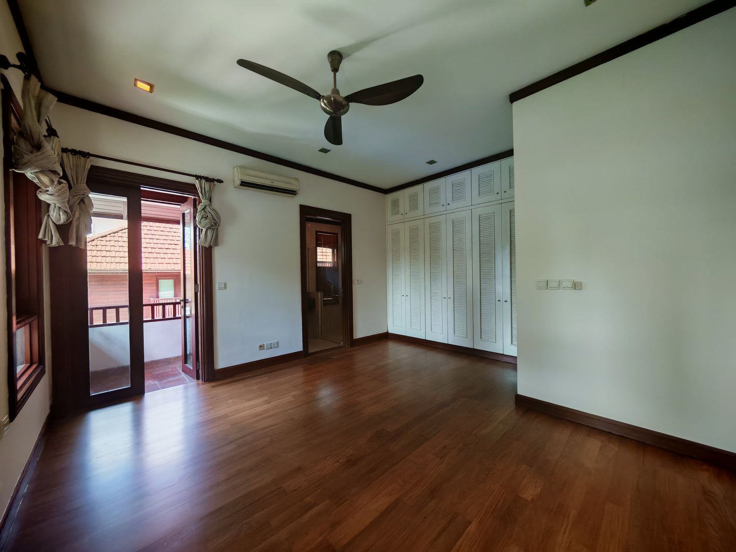 Luxury Bungalow Near KL Sentral & Mid Valley. Sri Bukit Persekutuan