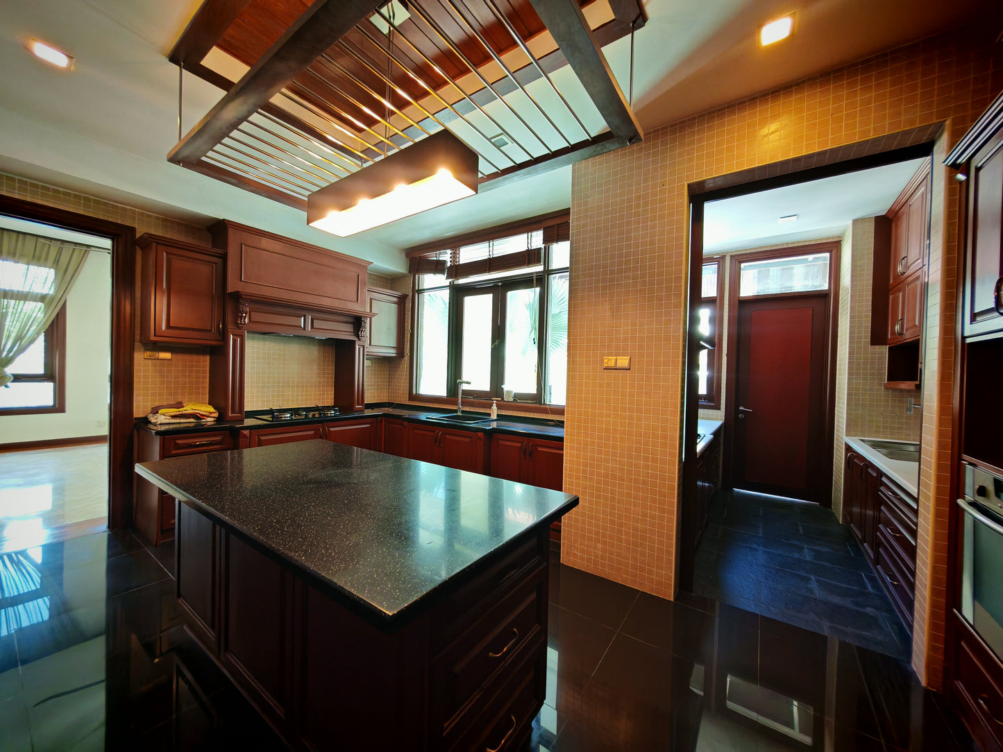 Luxury Bungalow Near KL Sentral & Mid Valley. Sri Bukit Persekutuan