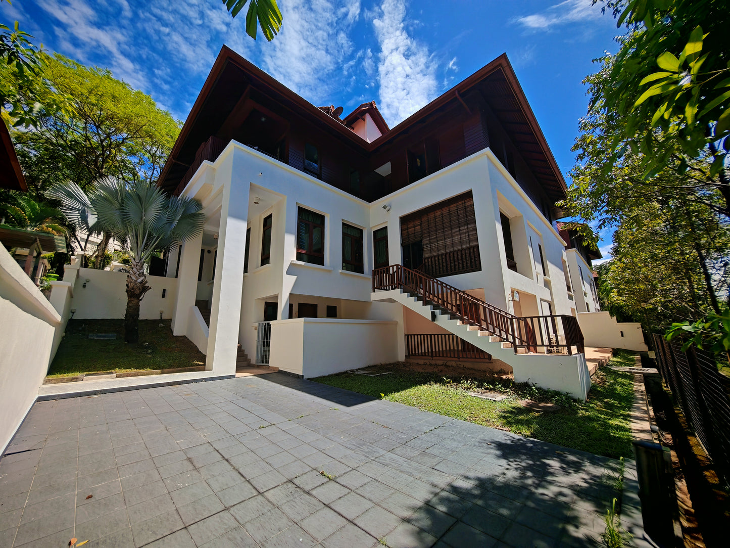 Luxury Bungalow Near KL Sentral & Mid Valley. Sri Bukit Persekutuan