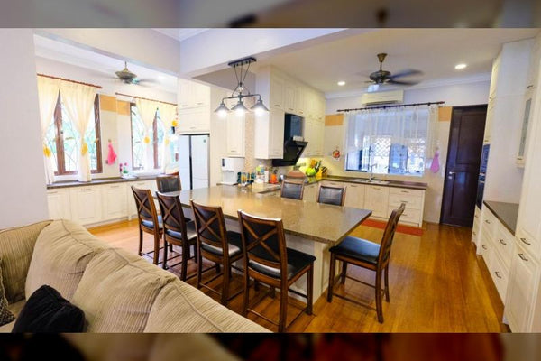 DOUBLE STOREY BUNGALOW JALAN PJU . LAMAN ARA , ARA DAMANSARA