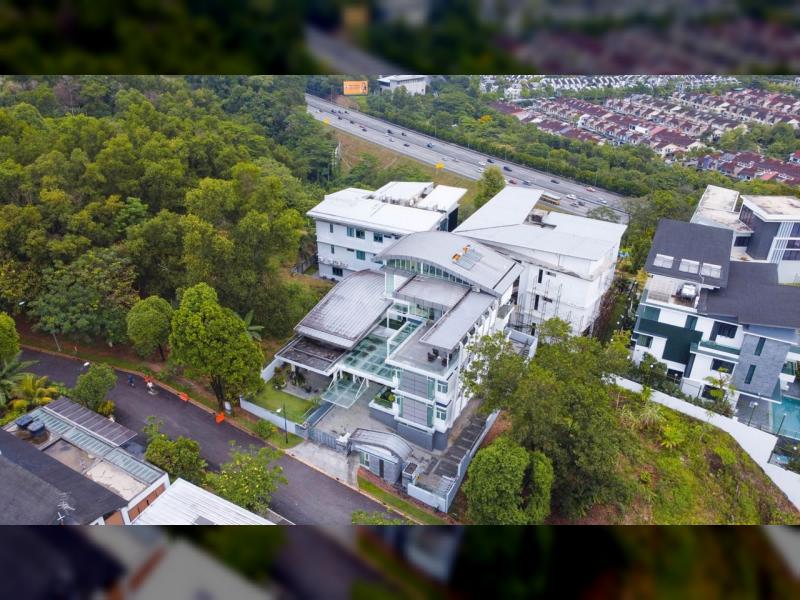 3.5 STOREY BUNGALOW - COUNTRY HEIGHTS DAMANSARA