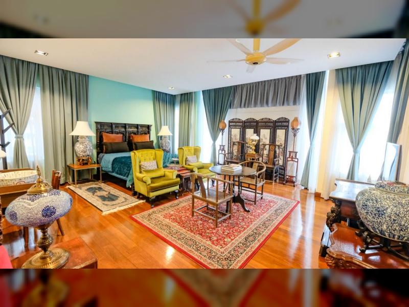 3.5 STOREY BUNGALOW - COUNTRY HEIGHTS DAMANSARA