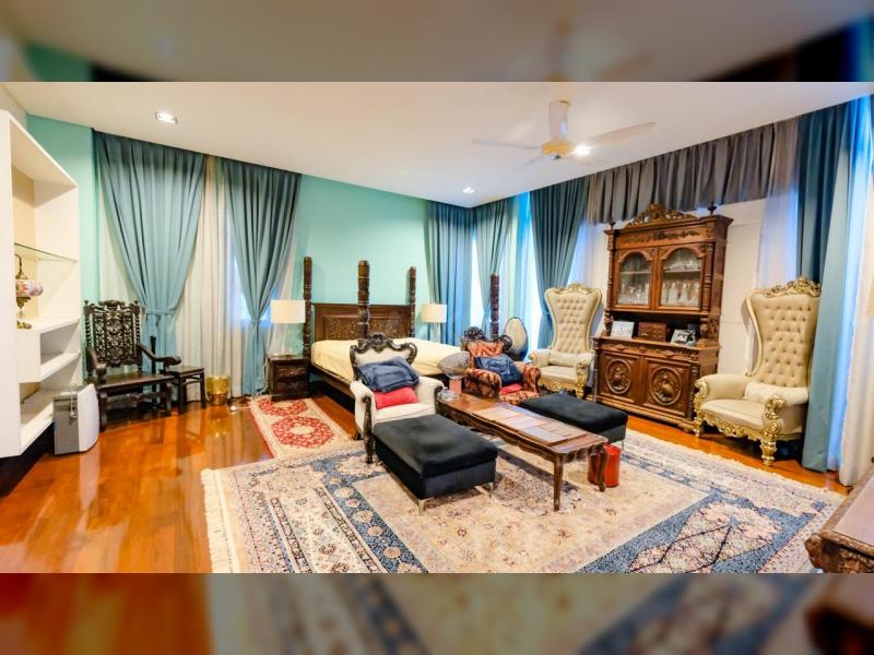 3.5 STOREY BUNGALOW - COUNTRY HEIGHTS DAMANSARA