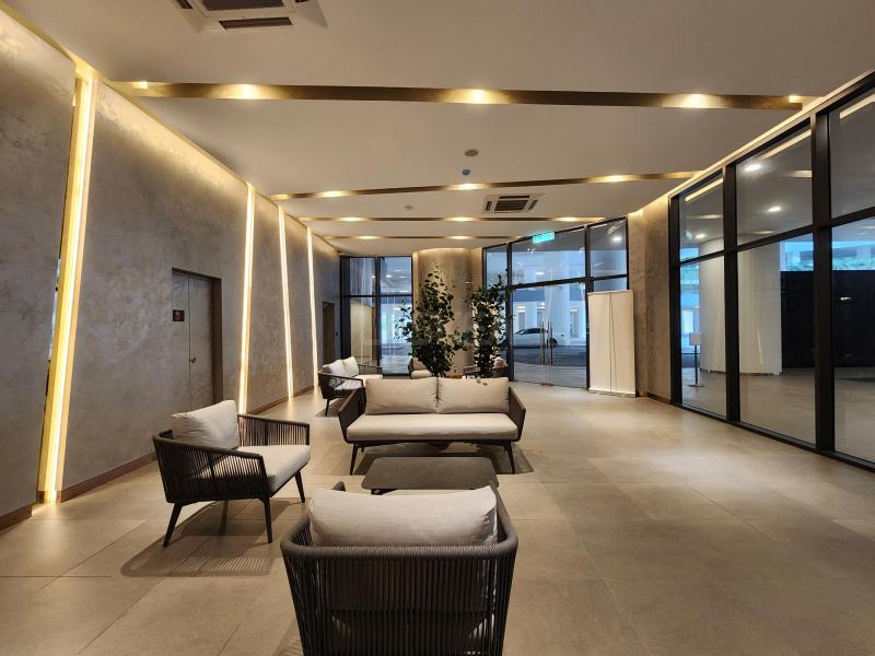 Sunway Serene - Tastefully Renovated and Furnished, Lake Facing below market price