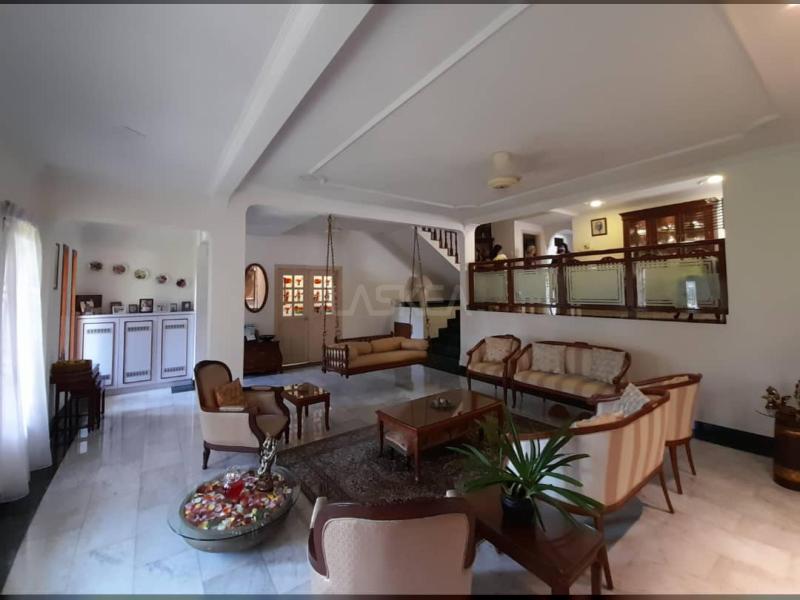 Bukit Bandaraya, Bangsar Kuala Lumpur Spacious Renovated 2.5 Storey Well Kept Bungalow with 5+1 Rooms 5 Bathrooms Freehold RM4.2 Million Neg