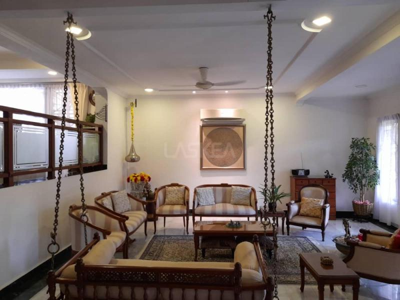 Bukit Bandaraya, Bangsar Kuala Lumpur Spacious Renovated 2.5 Storey Well Kept Bungalow with 5+1 Rooms 5 Bathrooms Freehold RM4.2 Million Neg