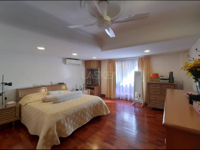 Bukit Bandaraya, Bangsar Kuala Lumpur Spacious Renovated 2.5 Storey Well Kept Bungalow with 5+1 Rooms 5 Bathrooms Freehold RM4.2 Million Neg