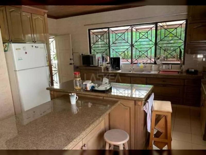 Bukit Bandaraya, Bangsar Kuala Lumpur Spacious Renovated 2.5 Storey Well Kept Bungalow with 5+1 Rooms 5 Bathrooms Freehold RM4.2 Million Neg