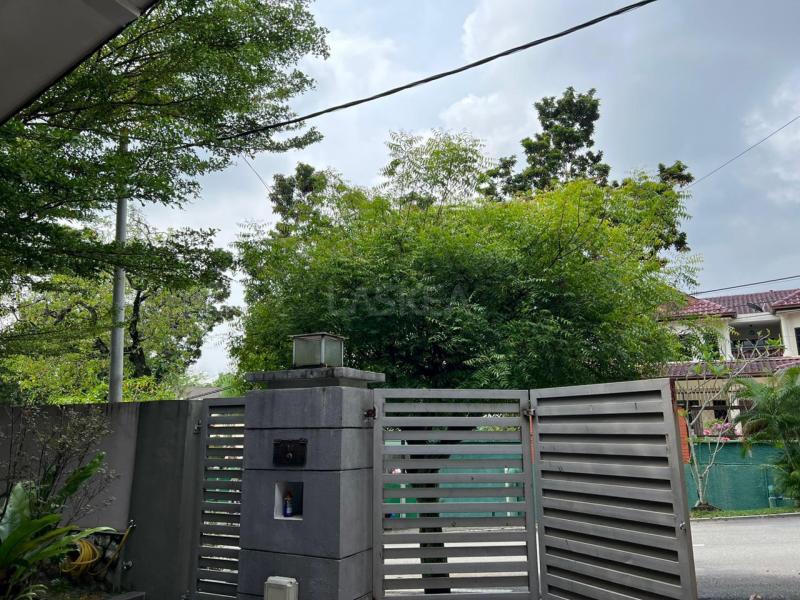 Bangsar, Bukit Bandaraya Juala Lumpur 2.5 Storey Renovated Bungalow Land Area 7,700sf Bu 7,100sf 7 Rooms 6 Baths RM5.5 Million Neg