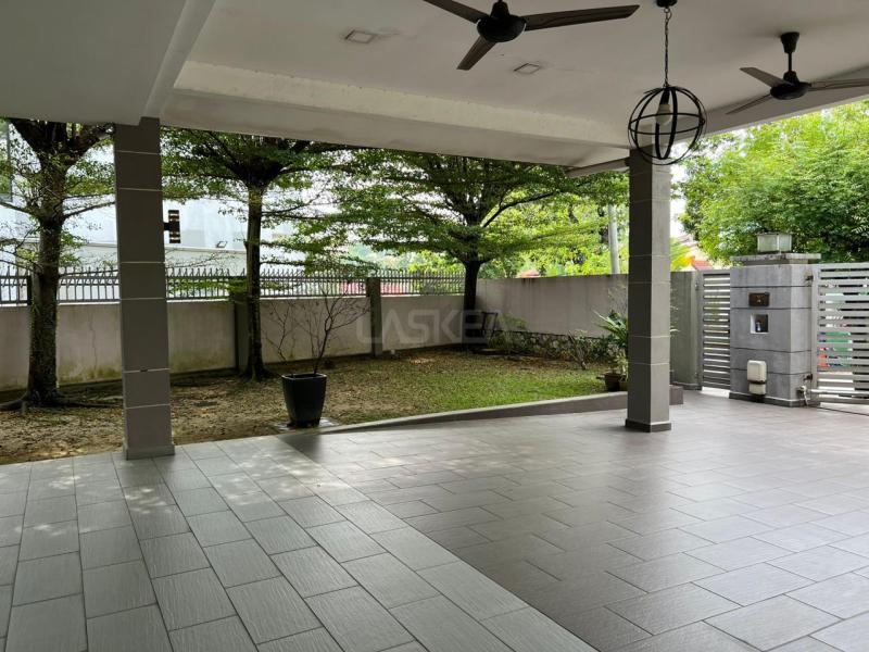 Bangsar, Bukit Bandaraya Juala Lumpur 2.5 Storey Renovated Bungalow Land Area 7,700sf Bu 7,100sf 7 Rooms 6 Baths RM5.5 Million Neg