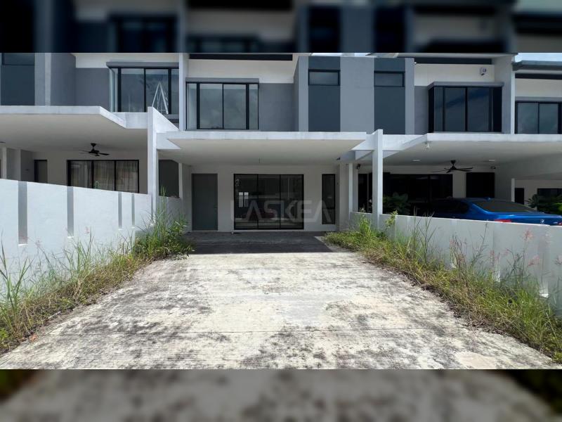 RESIDENSI LAMBAIAN DUA, KAJANG - WITH CLUBHOUSE FACILITIES