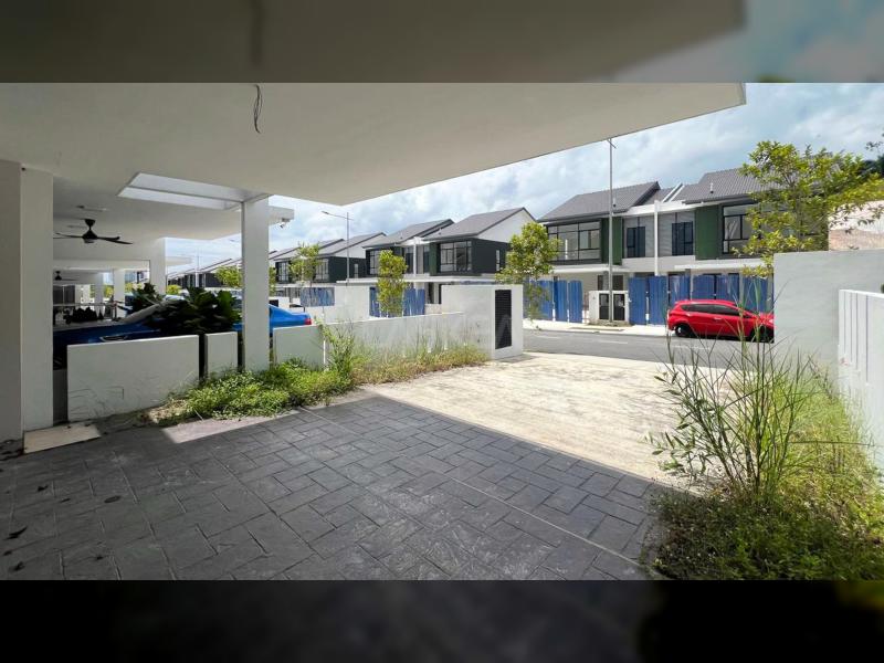RESIDENSI LAMBAIAN DUA, KAJANG - WITH CLUBHOUSE FACILITIES