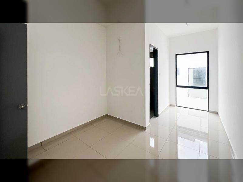 RESIDENSI LAMBAIAN DUA, KAJANG - WITH CLUBHOUSE FACILITIES