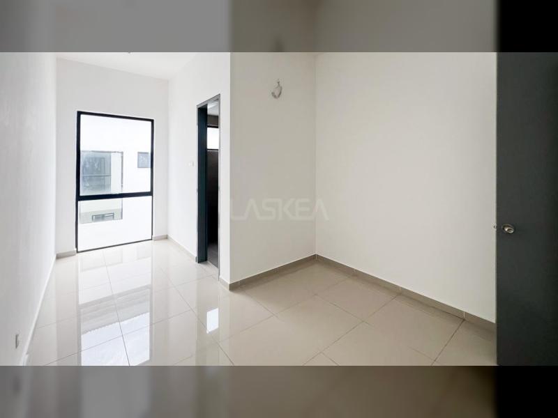 RESIDENSI LAMBAIAN DUA, KAJANG - WITH CLUBHOUSE FACILITIES