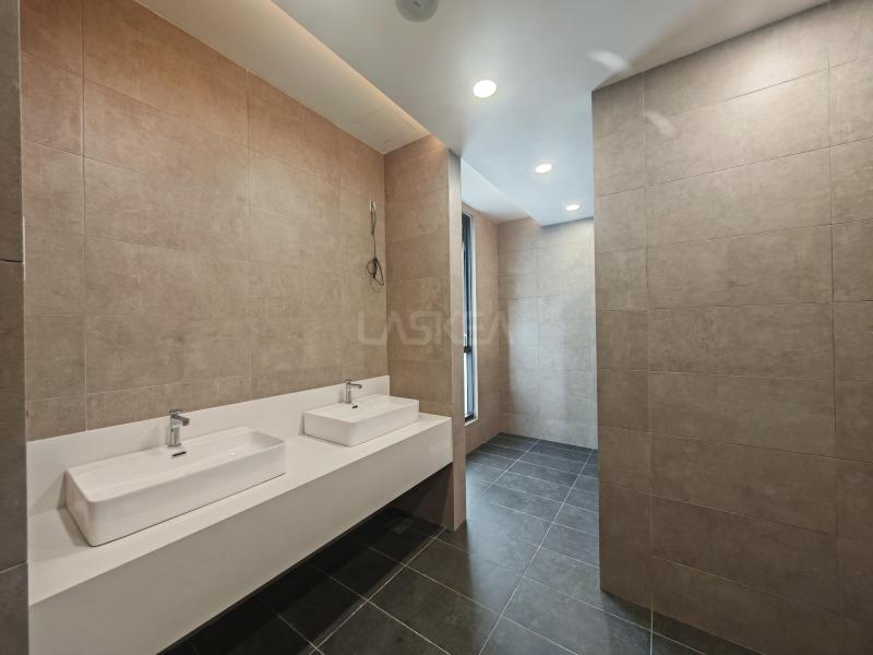 Atwater Corporate Office Seksyen 13 | Entire Floor, Below Market Price