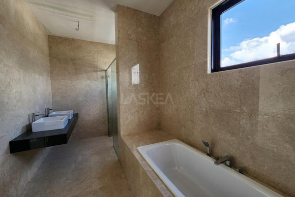 18 Madge U-Thant KLCC | Ultra Luxury Penthouse with Onsen Facilities, Duplex Freehold