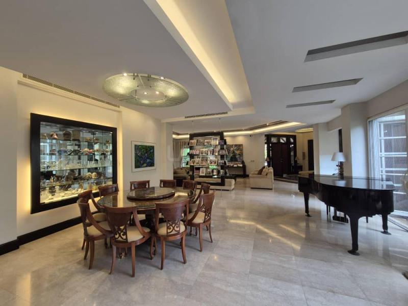 Bangsar Hill Bungalow, Kuala Lumpur | Modern Fully furnished Bungalow with huge Pool