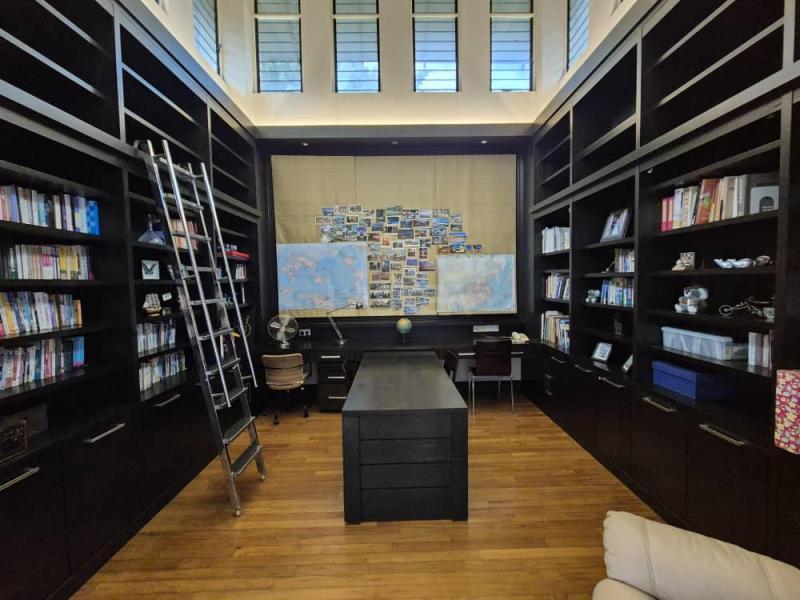 Bangsar Hill Bungalow, Kuala Lumpur | Modern Fully furnished Bungalow with huge Pool