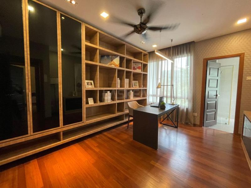 Corner Unit Brand New 3 Storey Semi D Villa Penchala in Kampung Sg Penchala KL