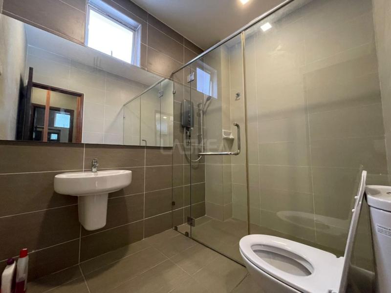 Corner Unit Brand New 3 Storey Semi D Villa Penchala in Kampung Sg Penchala KL