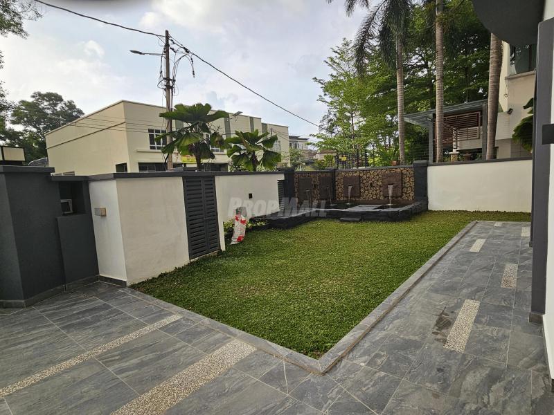 3.5 Storey Bungalow End Lot @ Taman Yarl OUG KL For Sale