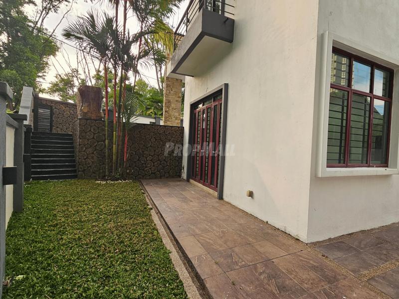 3.5 Storey Bungalow End Lot @ Taman Yarl OUG KL For Sale