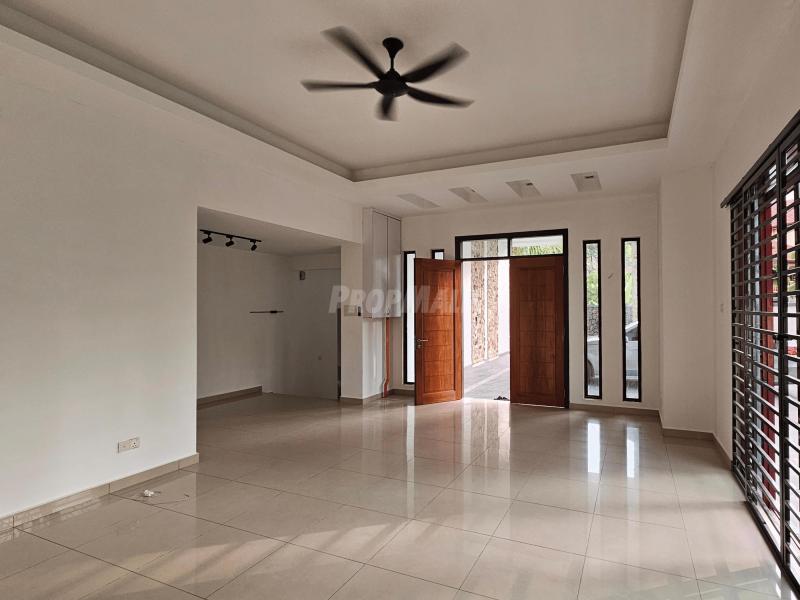 3.5 Storey Bungalow End Lot @ Taman Yarl OUG KL For Sale
