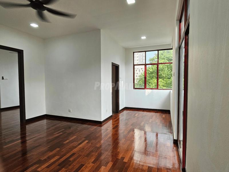 3.5 Storey Bungalow End Lot @ Taman Yarl OUG KL For Sale