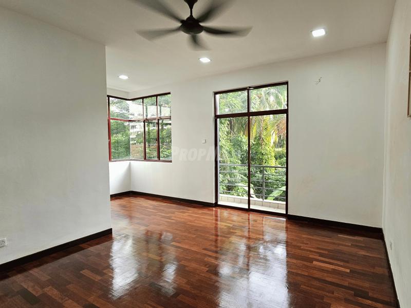 3.5 Storey Bungalow End Lot @ Taman Yarl OUG KL For Sale