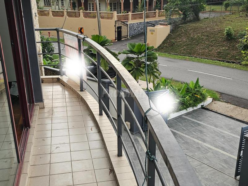 3.5 Storey Bungalow End Lot @ Taman Yarl OUG KL For Sale