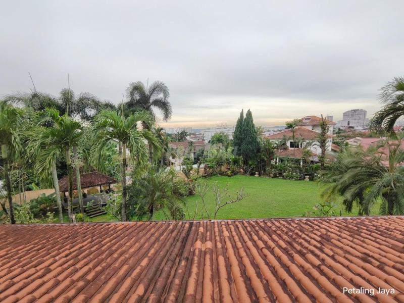 Freehold Bungalow with Huge Land Bukit Gasing, Petaling Jaya For Sale