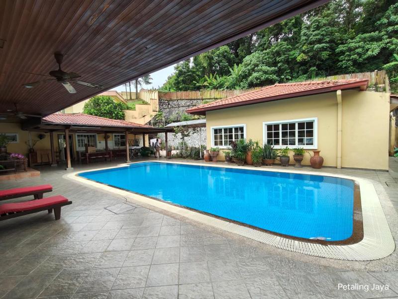 Freehold Bungalow with Huge Land Bukit Gasing, Petaling Jaya For Sale