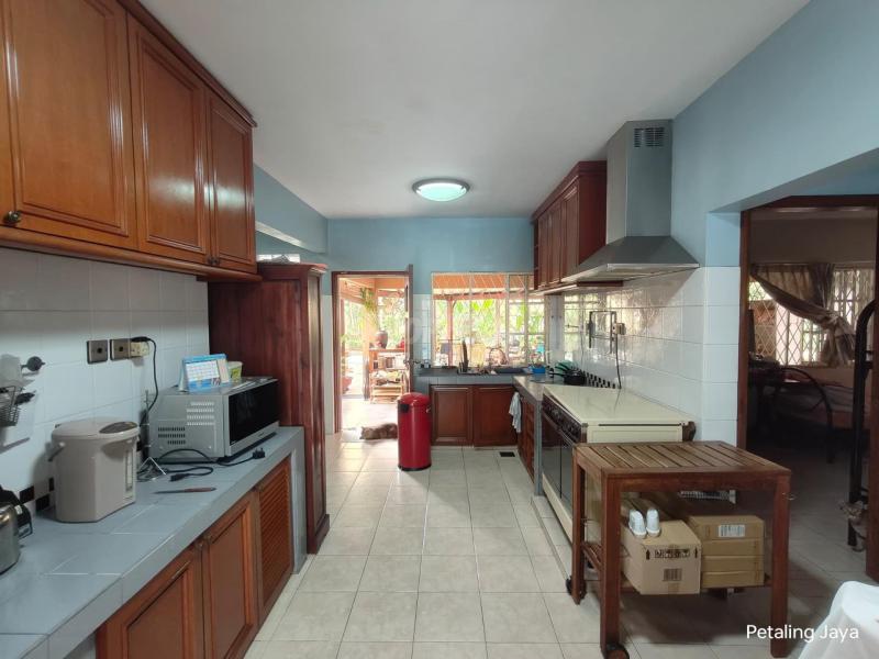 Freehold Bungalow with Huge Land Bukit Gasing, Petaling Jaya For Sale