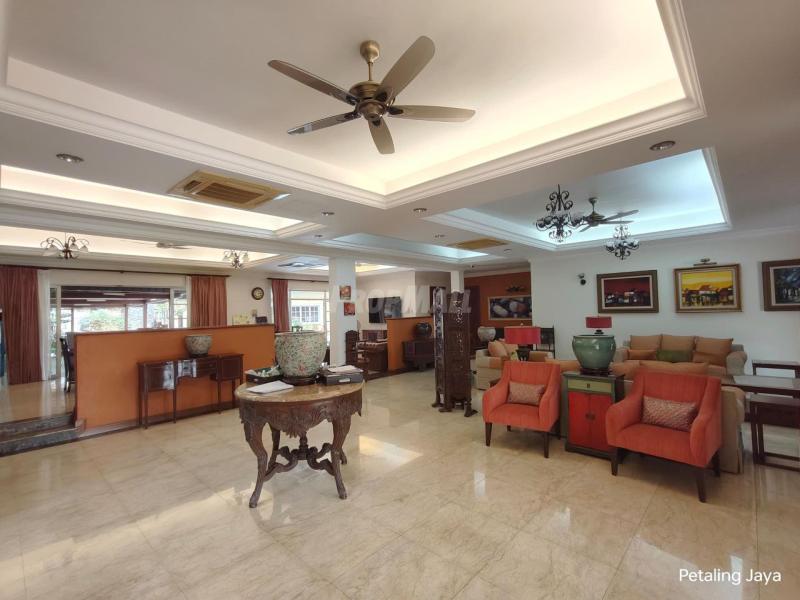 Freehold Bungalow with Huge Land Bukit Gasing, Petaling Jaya For Sale