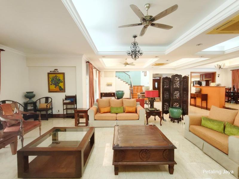 Freehold Bungalow with Huge Land Bukit Gasing, Petaling Jaya For Sale