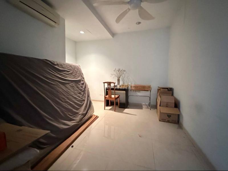 1-STOREY INTERMEDIATE LUCKY GARDEN @ BANGSAR FOR SALE !!!