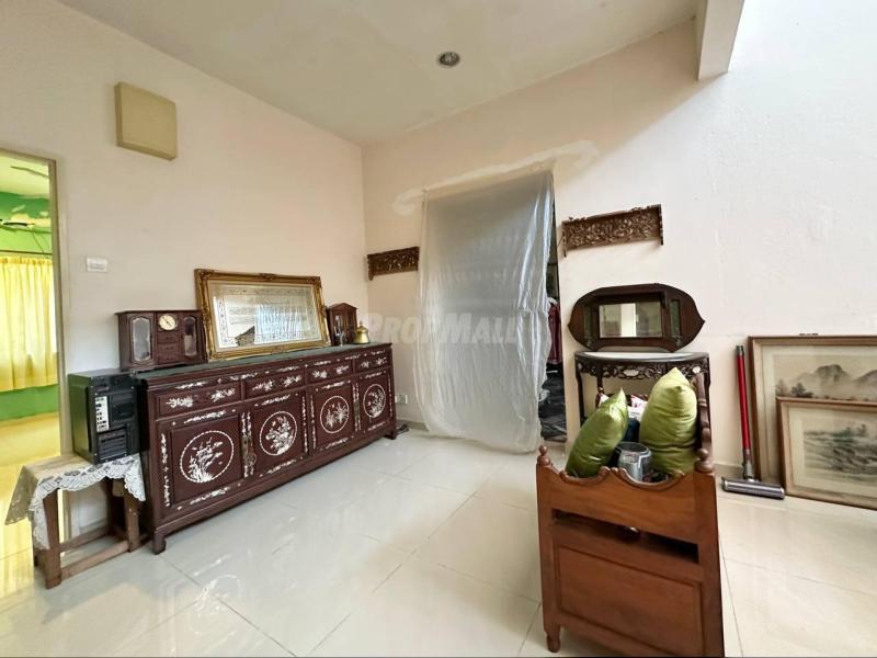 1-STOREY INTERMEDIATE LUCKY GARDEN @ BANGSAR FOR SALE !!!