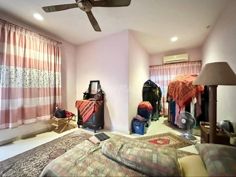 1-STOREY INTERMEDIATE LUCKY GARDEN @ BANGSAR FOR SALE !!!