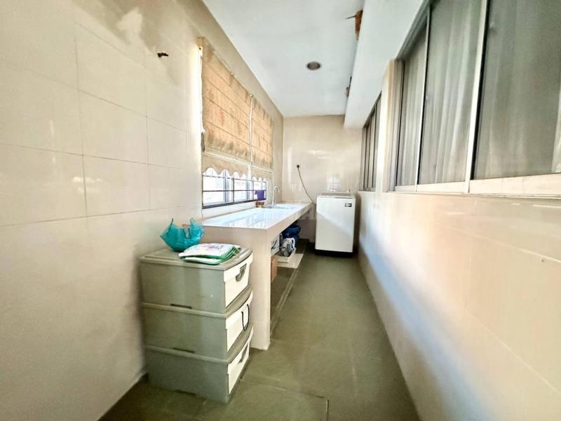 1-STOREY INTERMEDIATE LUCKY GARDEN @ BANGSAR FOR SALE !!!